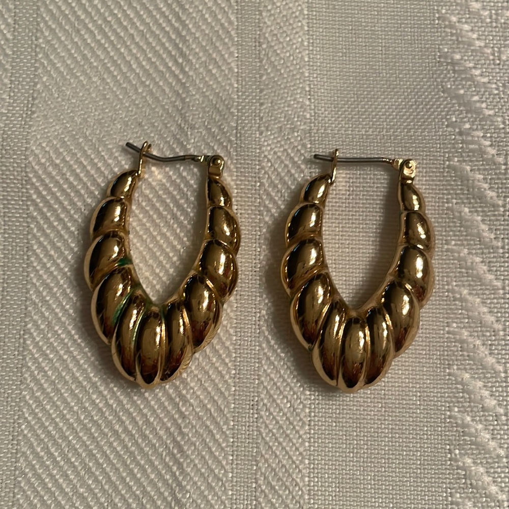 Vintage twisted hoop earrings
